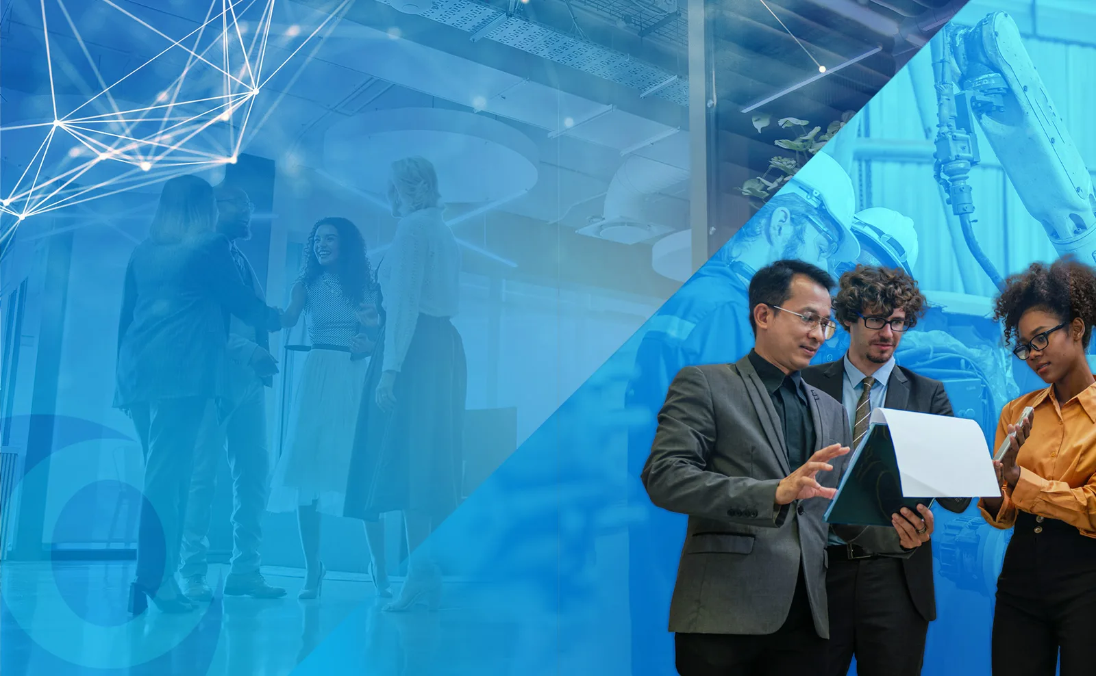 Colaboradores de Overall trabajando en equipo en una de las oficinas de la empresa en Latinoamérica.